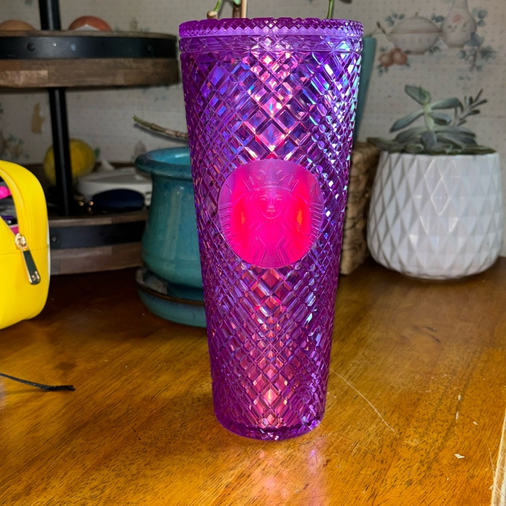 Gorgeous Venti Starbucks tumbler in EUC.